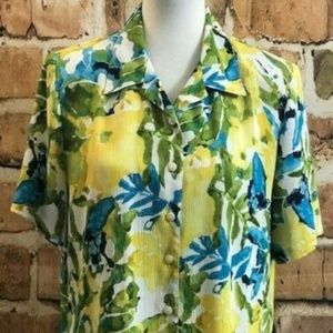 Alia Petite Short Sleeve Floral Button Up Shirt